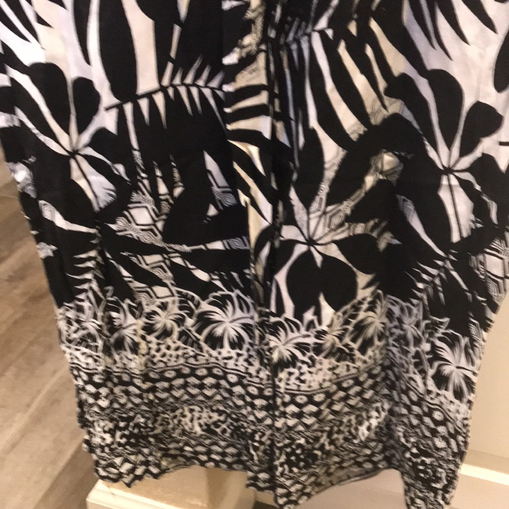 3 for $15 🦋🦋 AUW ( AS You Wish) black and white jumpsuit - Picture 3 of 8